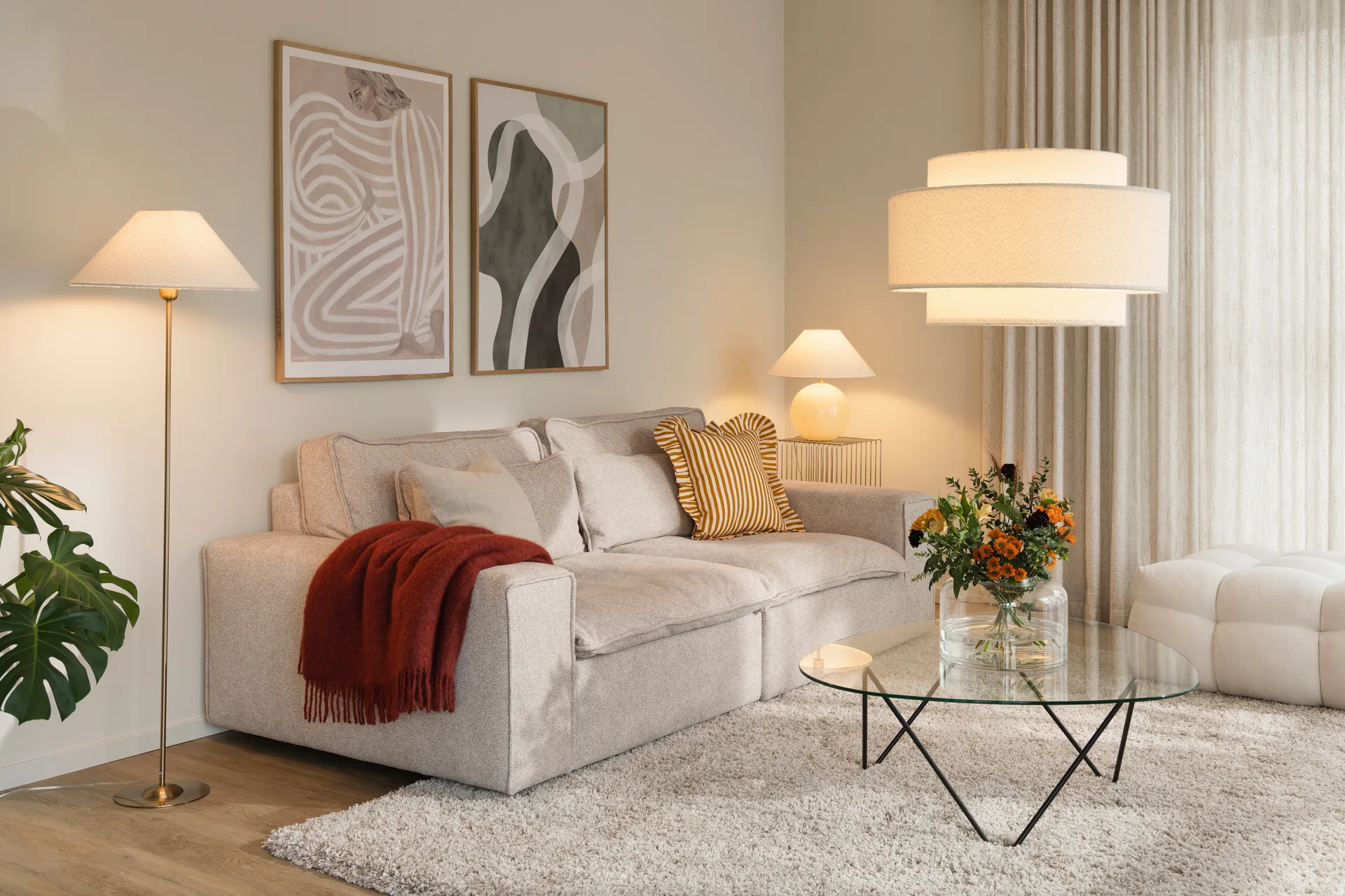 Iris gulvlampefot, Børstet messing Globen Lighting