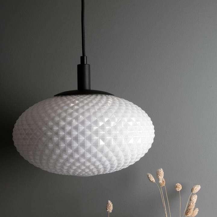 Jackson pendel Ø28 cm, Hvit-svart Globen Lighting