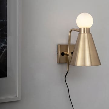 Ludo vegglampe - Børstet messing - Globen Lighting