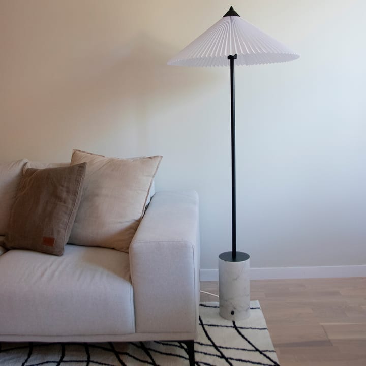 Matisse gulvlampe 150 cm, Svart-hvit Globen Lighting