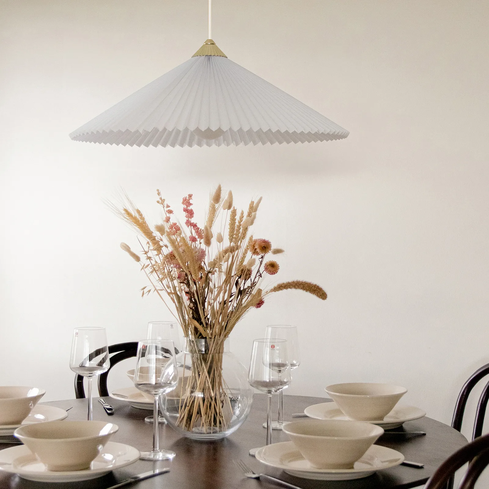 Matisse pendel Ø60 cm, Messing-hvit Globen Lighting