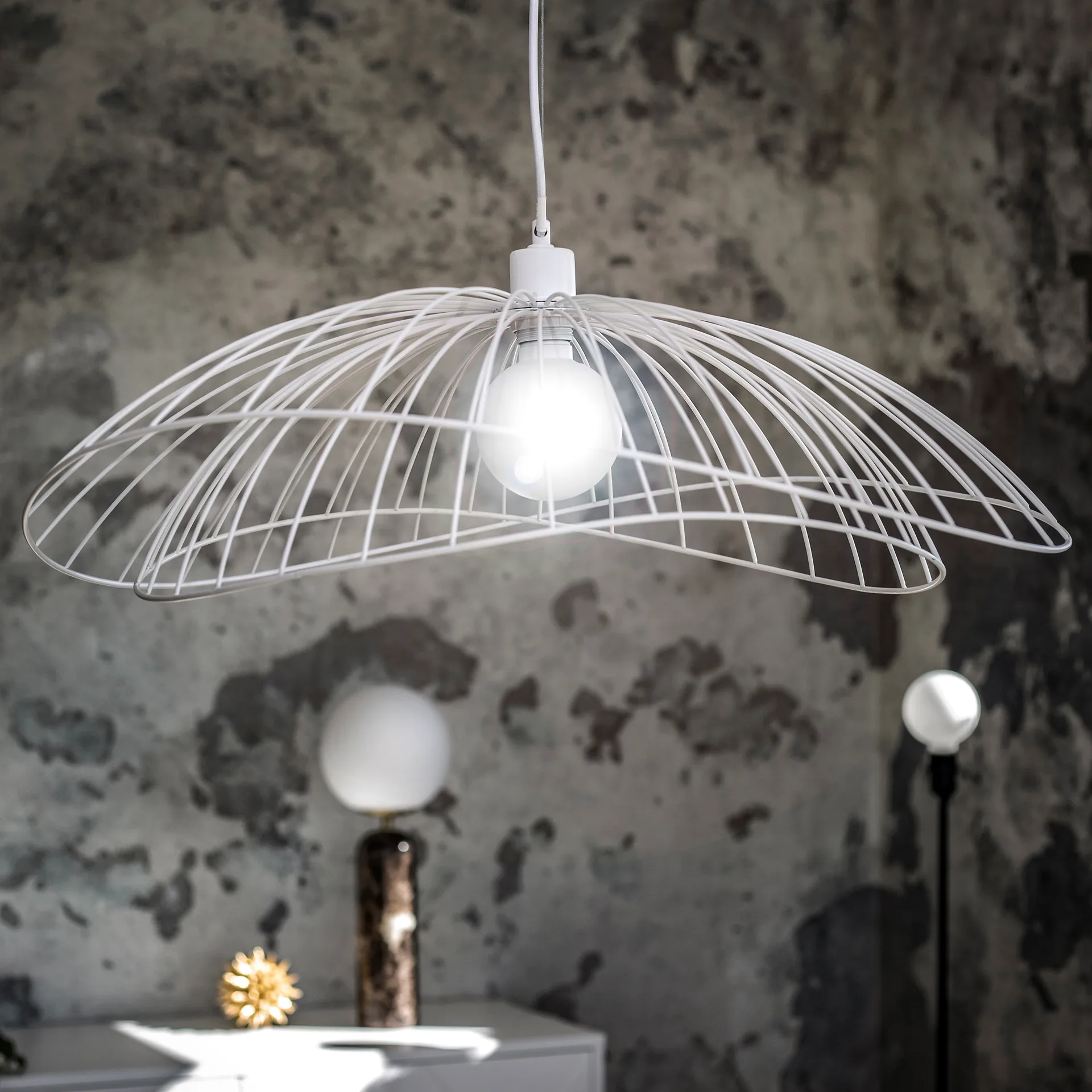 Ray taklampe Ø70 cm, Hvit Globen Lighting