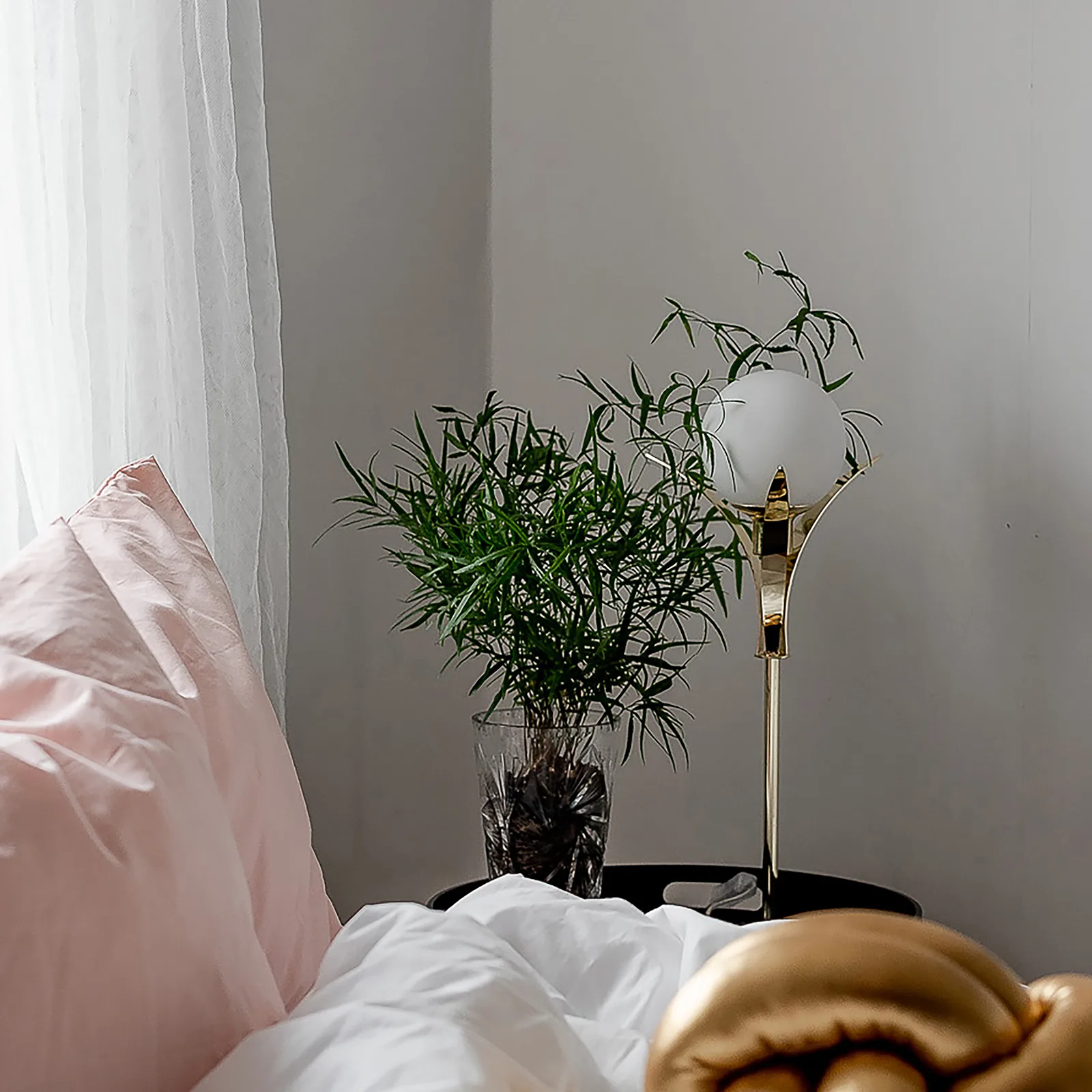 Savoy bordlampe høy, Messing Globen Lighting