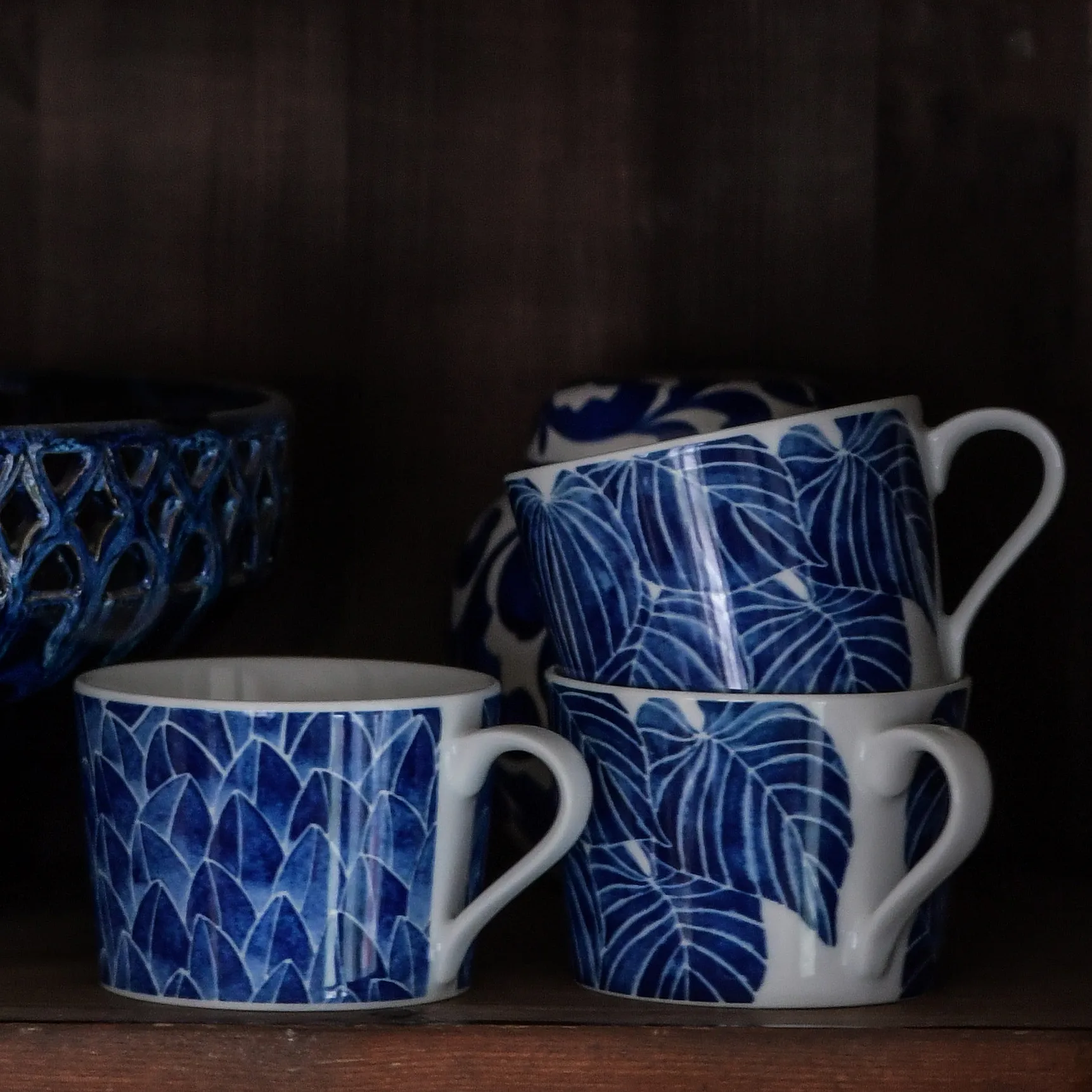 Botanica kopp med hank, Funkia Götefors Porslin