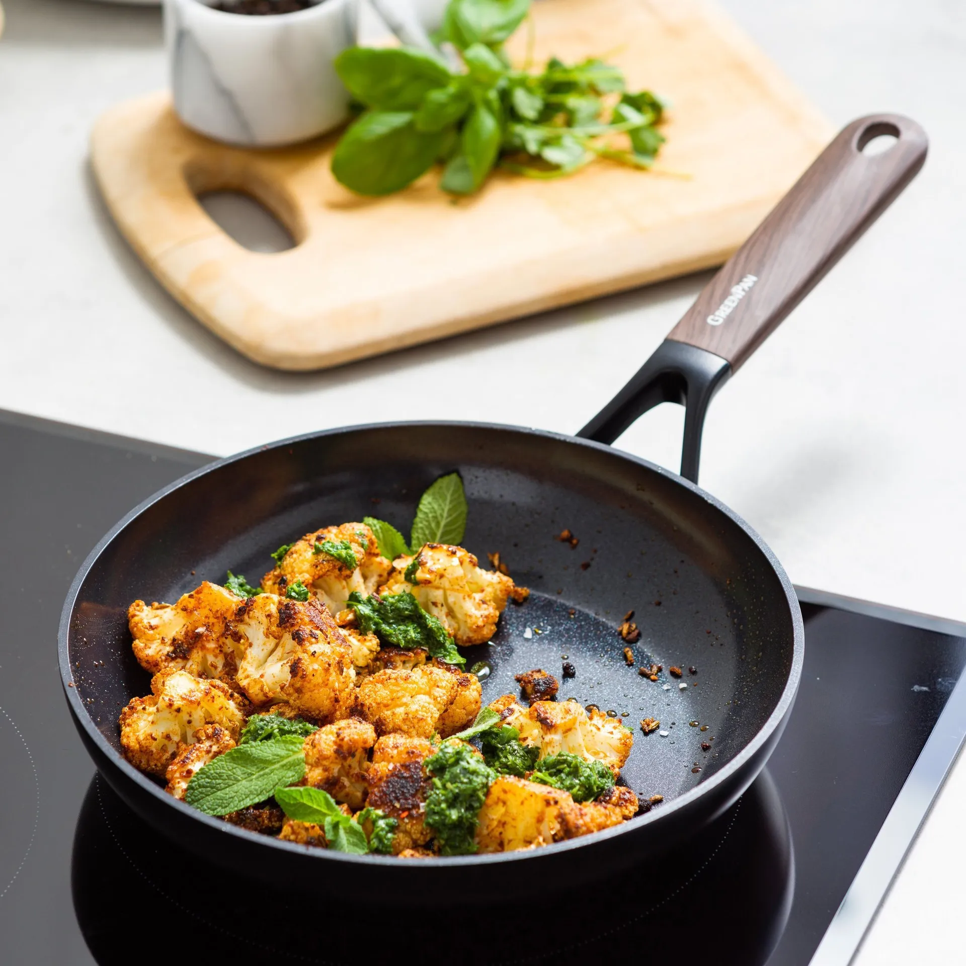 Eco Smartshape stekepanne 24 cm, Dark wood GreenPan