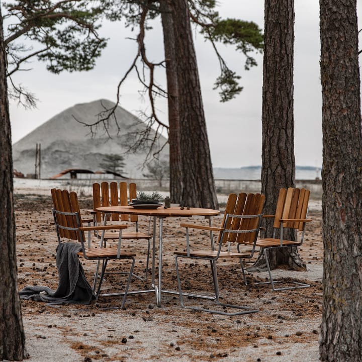 9A spisebord, Oljet eik-varmgalvanisert stativ Ø120 cm Grythyttan Stålmöbler