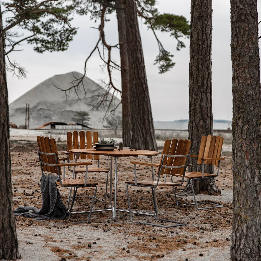 9A spisebord, Teak-varmgalvanisert stativ Ø100 cm Grythyttan Stålmöbler