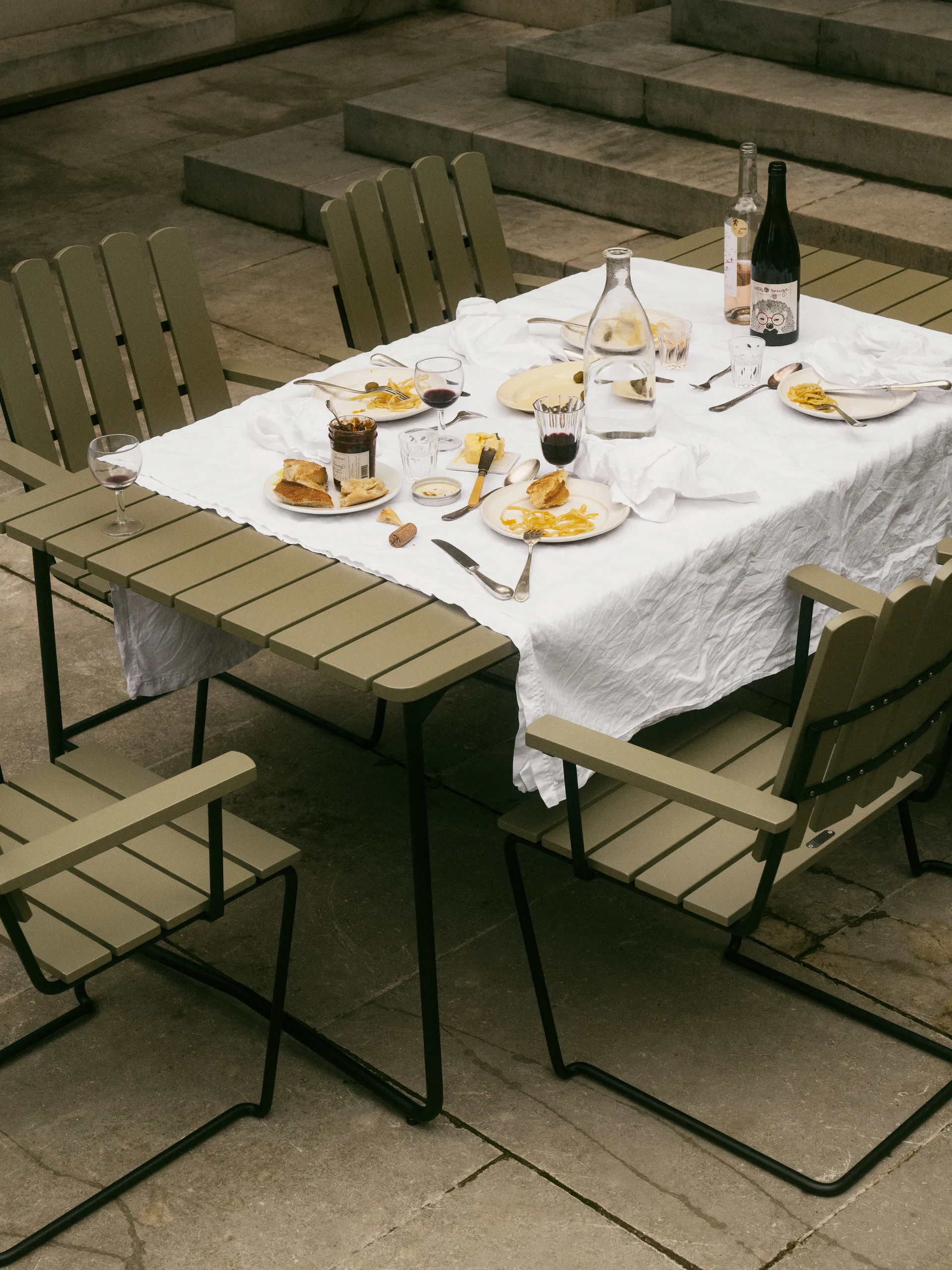 A2 lenestol, Lysegrønn eik-svart Grythyttan Stålmöbler