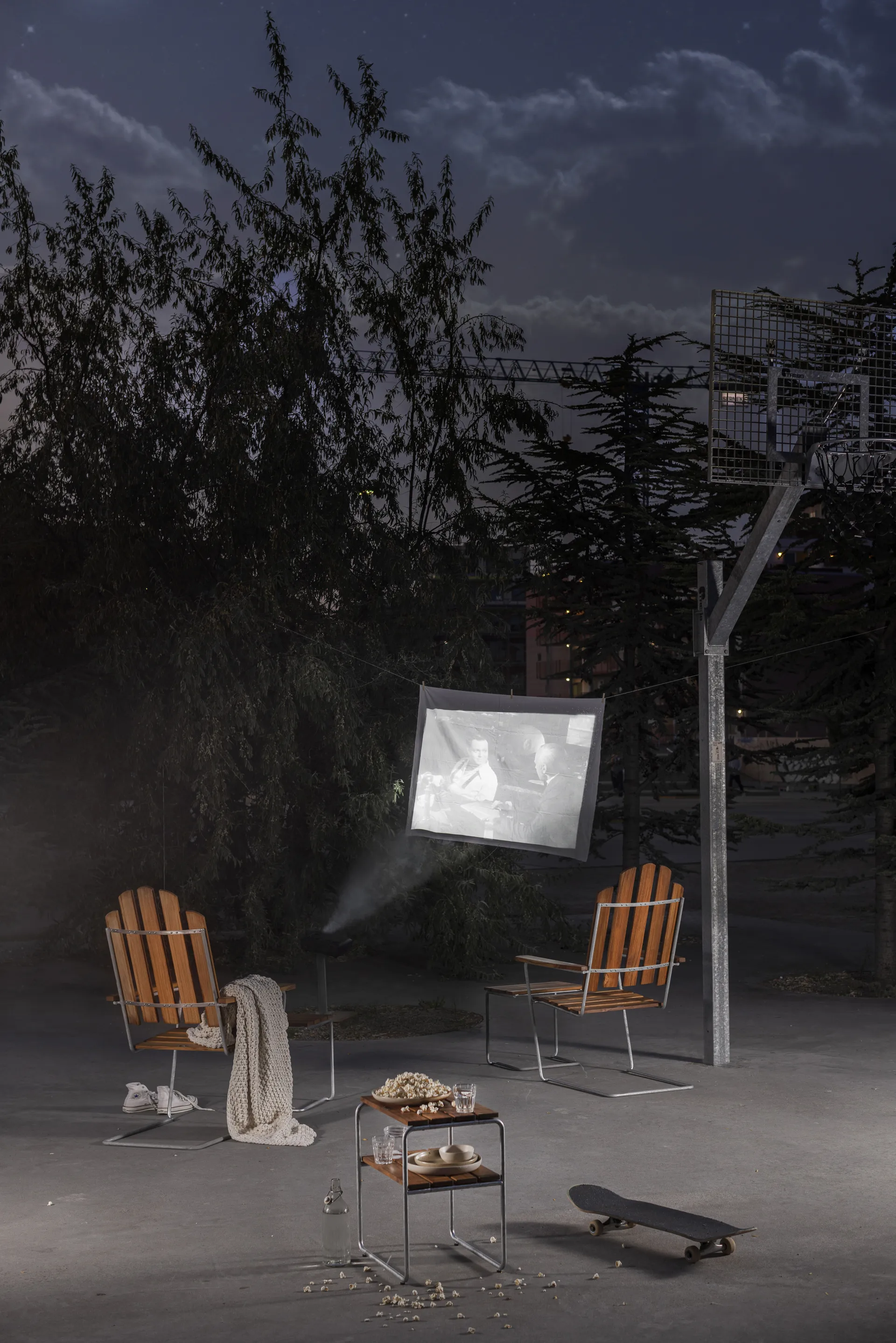 Grythyttan sidebord, Teak-varmgalvanisert stativ Grythyttan Stålmöbler