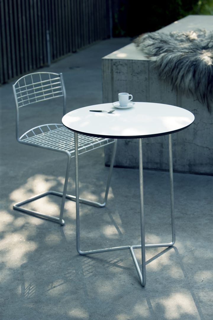 High Tech bord Ø60 cm - Hvit-varmgalvanisert stativ - Grythyttan Stålmöbler