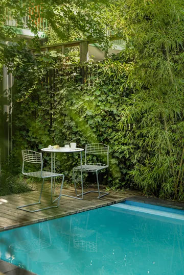 High Tech bord - Hvit-varmgalvanisert stativ, Ø60 cm - Grythyttan Stålmöbler