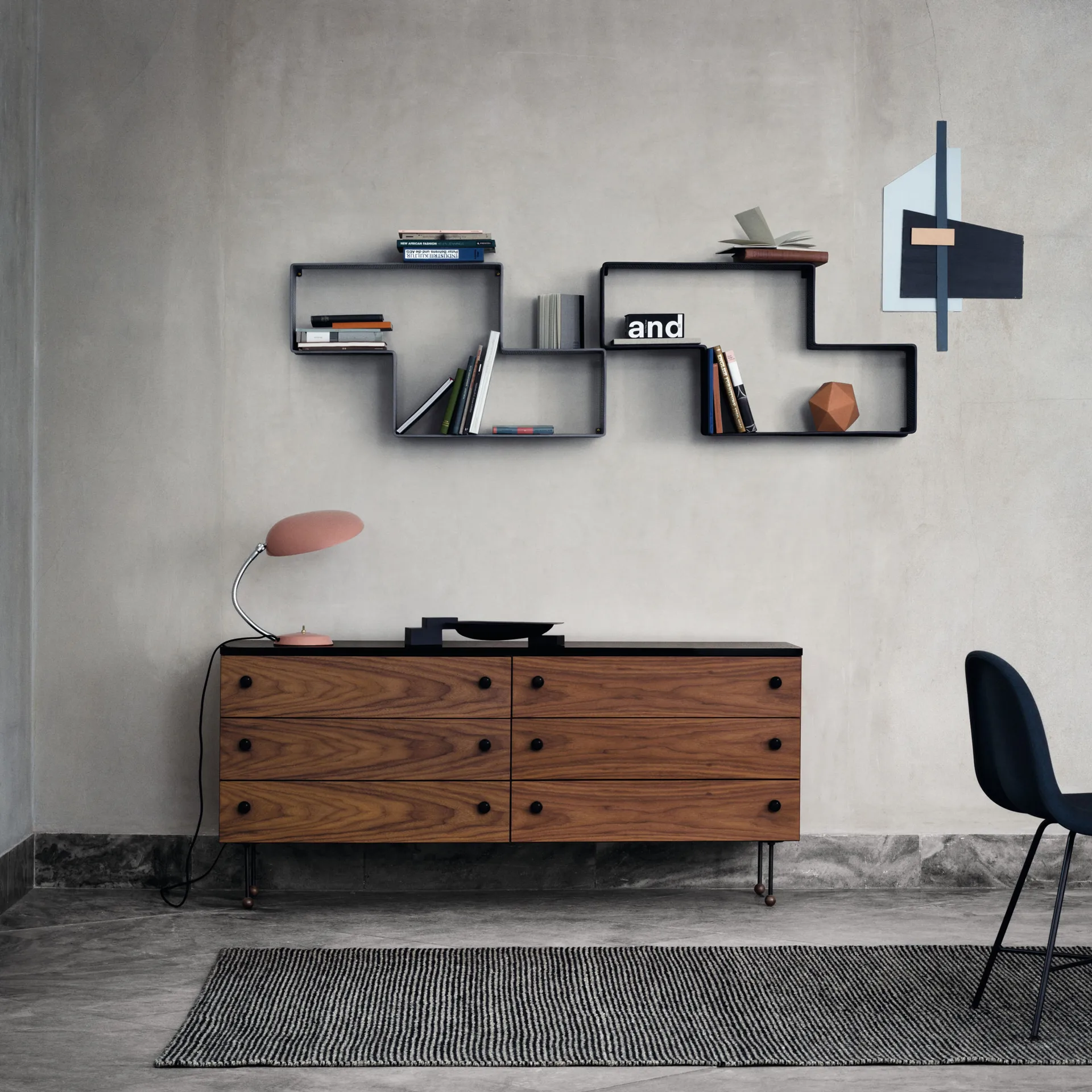 62 Dresser kommode, american walnut, 4 skuffer GUBI