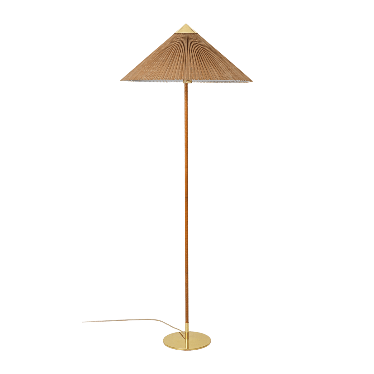 Bilde av GUBI 9602 gulvlampe Bambus-messing