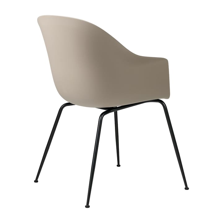 Bat stol plast svarte ben, New Beige GUBI
