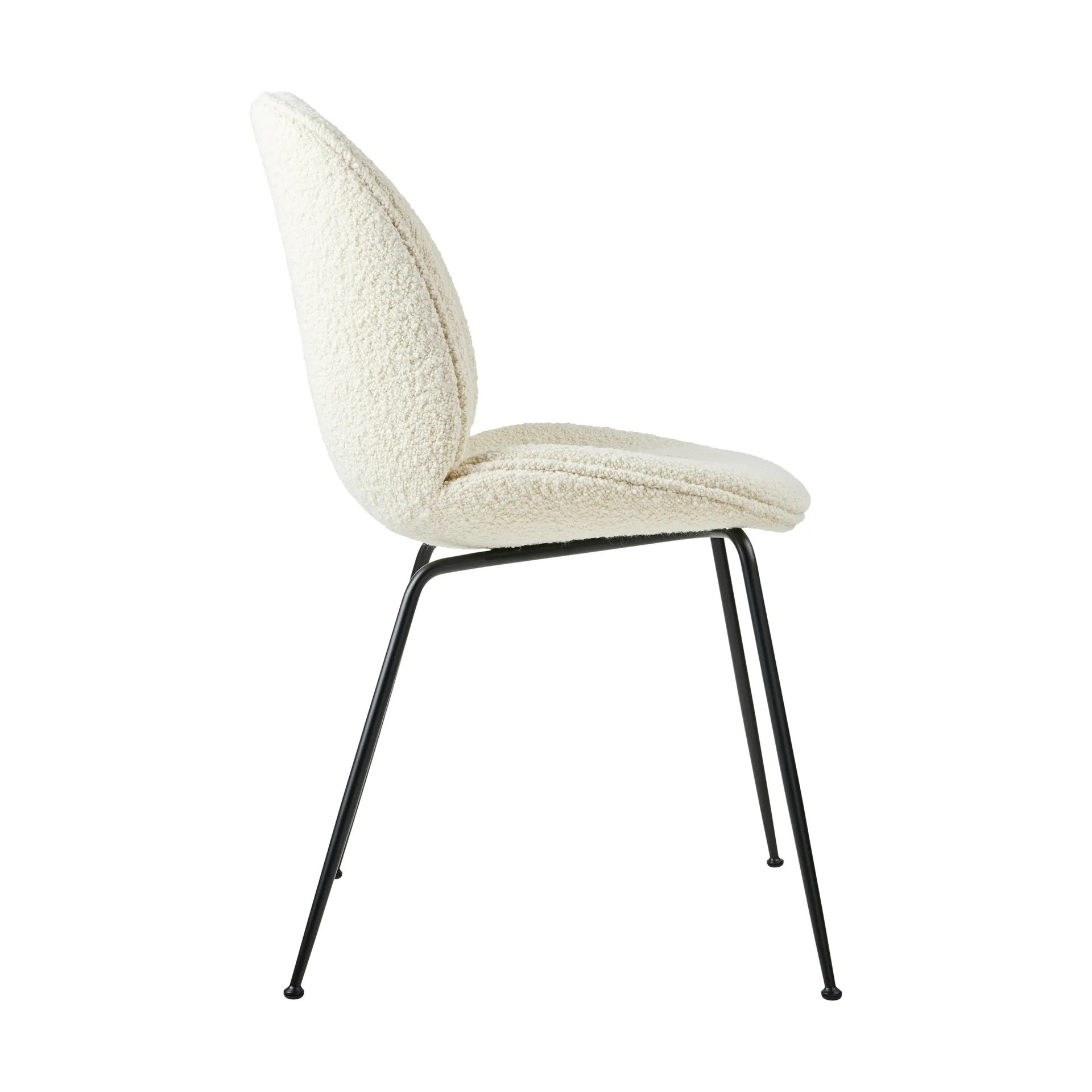 Beetle dining chair fully upholstered conic base, Karakorum 001 – sort stativ GUBI