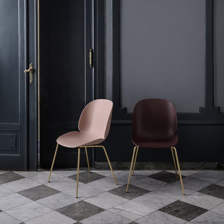 Beetle stol messingben 4-pakning - Sweet Pink - Gubi