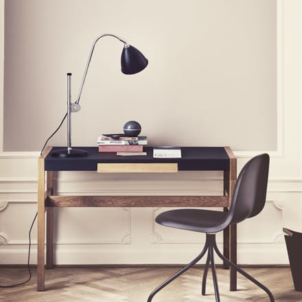 Bestlite BL1 bordlampe, sort-krom GUBI
