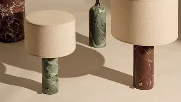 Grahvity L bordlampe - Emerald marble-canvas - GUBI