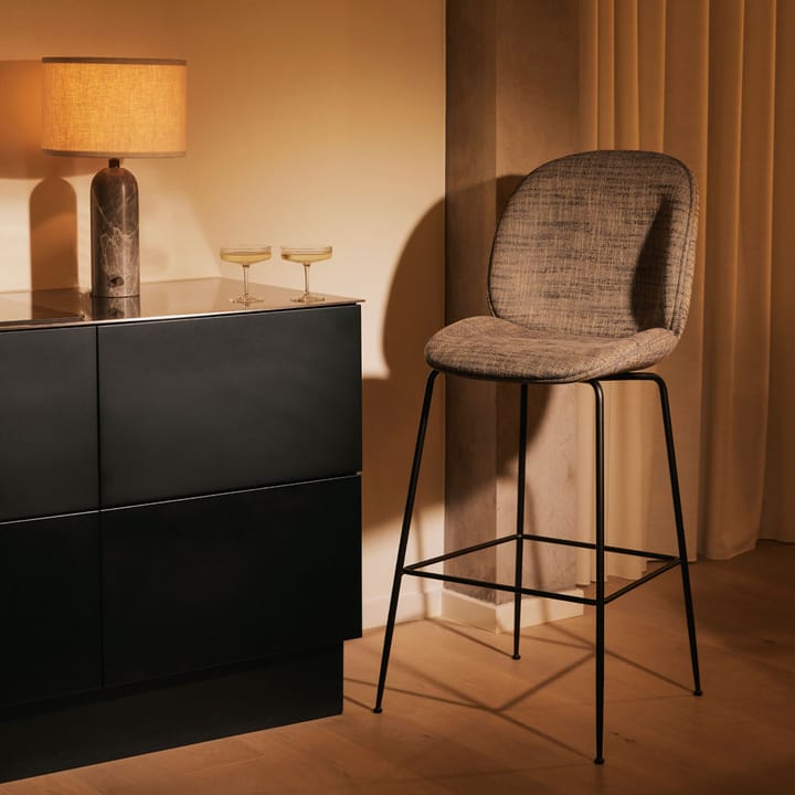 Grahvity L bordlampe, grey marble + hvit skjerm GUBI
