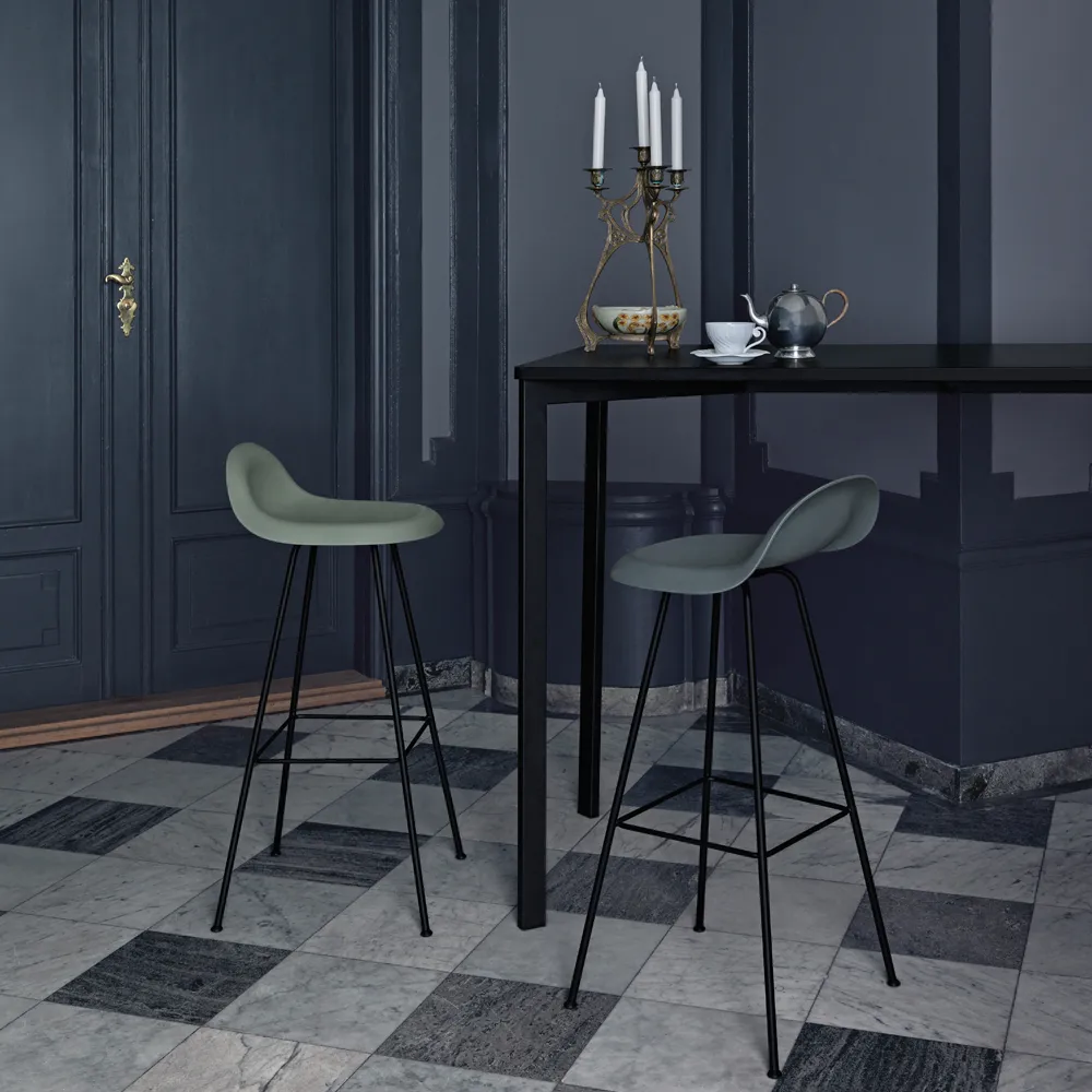 Gubi 3D barstol høy, oak matt lacqured, forkrommede stålmeier GUBI