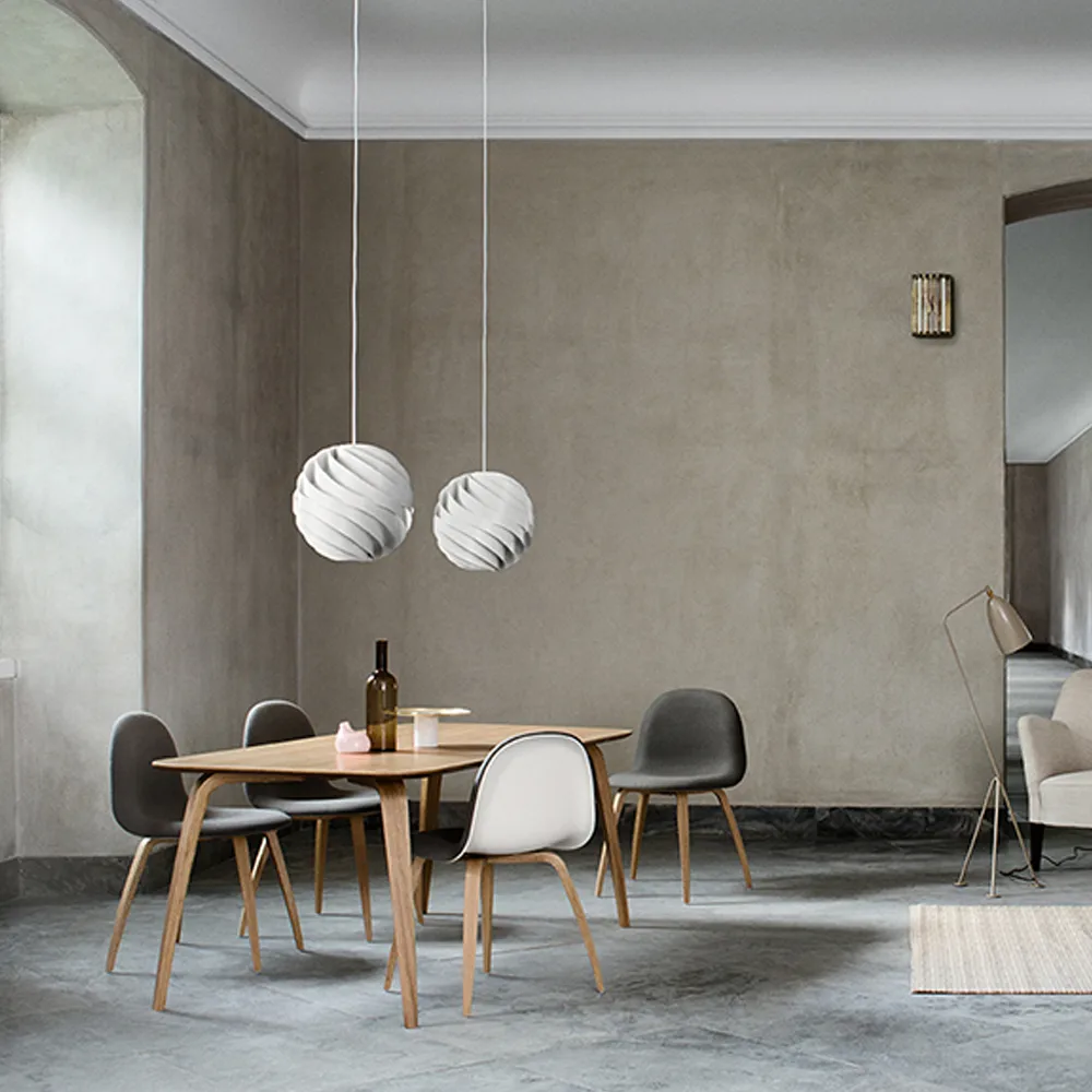 Gubi rektangulært spisebord, Oak GUBI