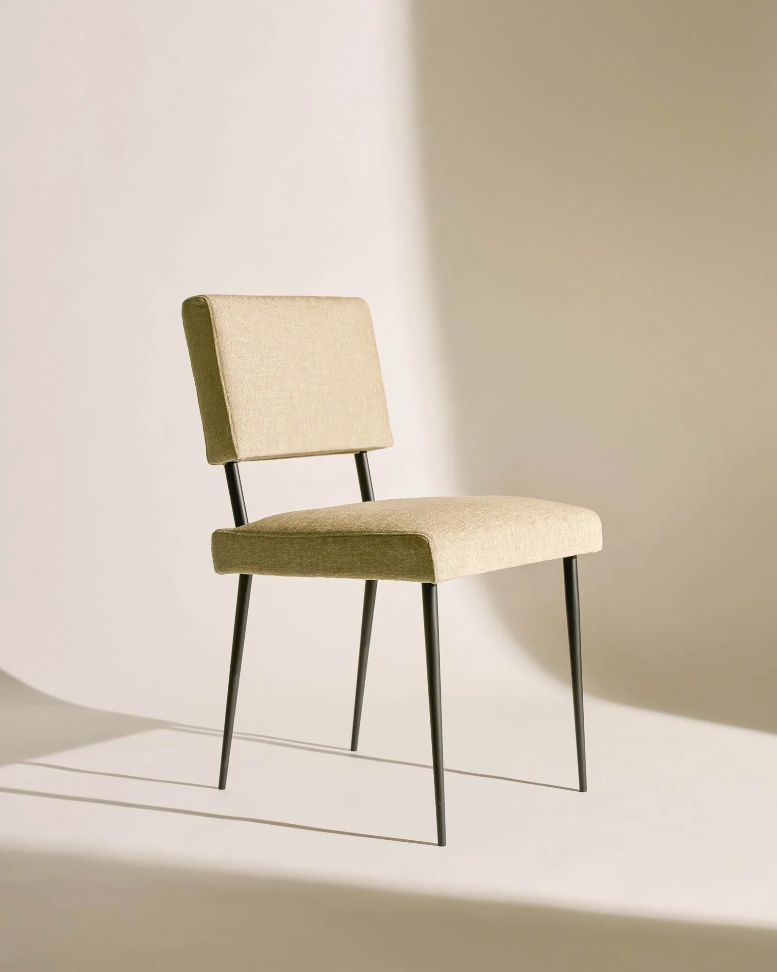 M-Chair stol, Bonito 075-matt svart GUBI