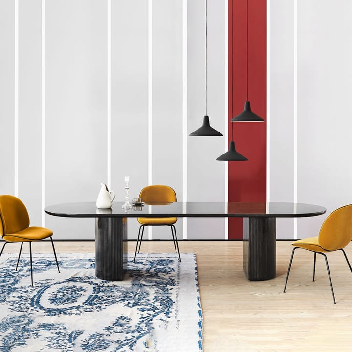 Moon matbord ellipse, oak brown/black stained GUBI