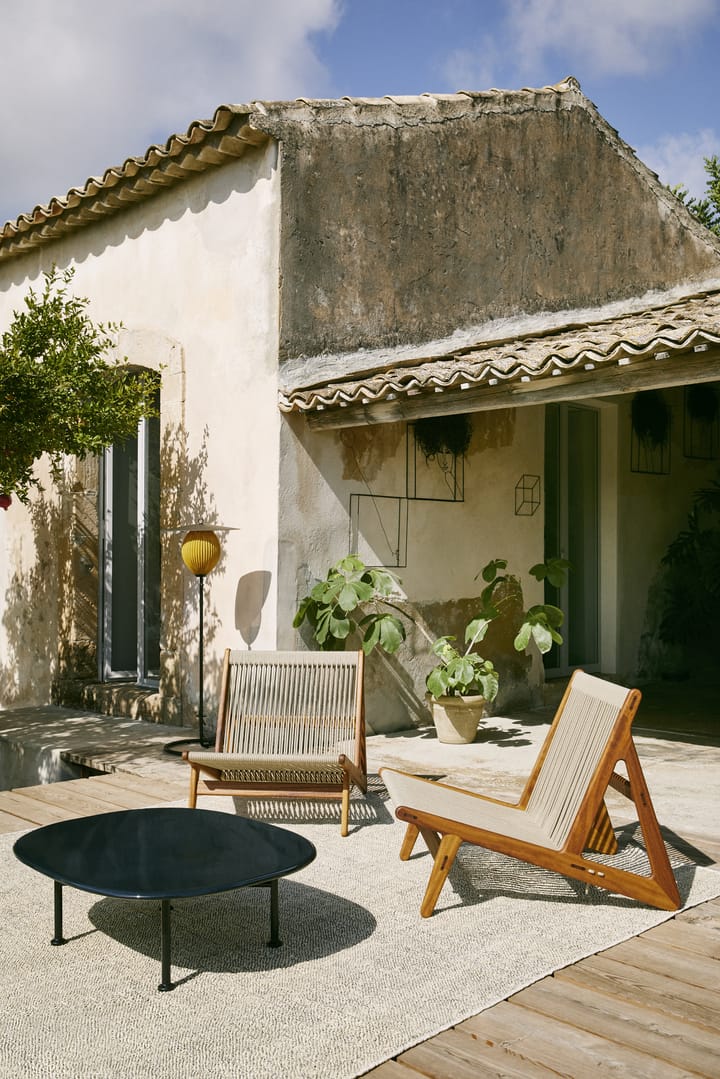 MR01 Initial outdoor lounge chair, Oljet irokotre GUBI
