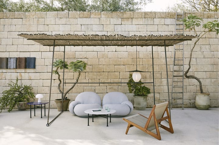 MR01 Initial outdoor lounge chair, Oljet irokotre GUBI