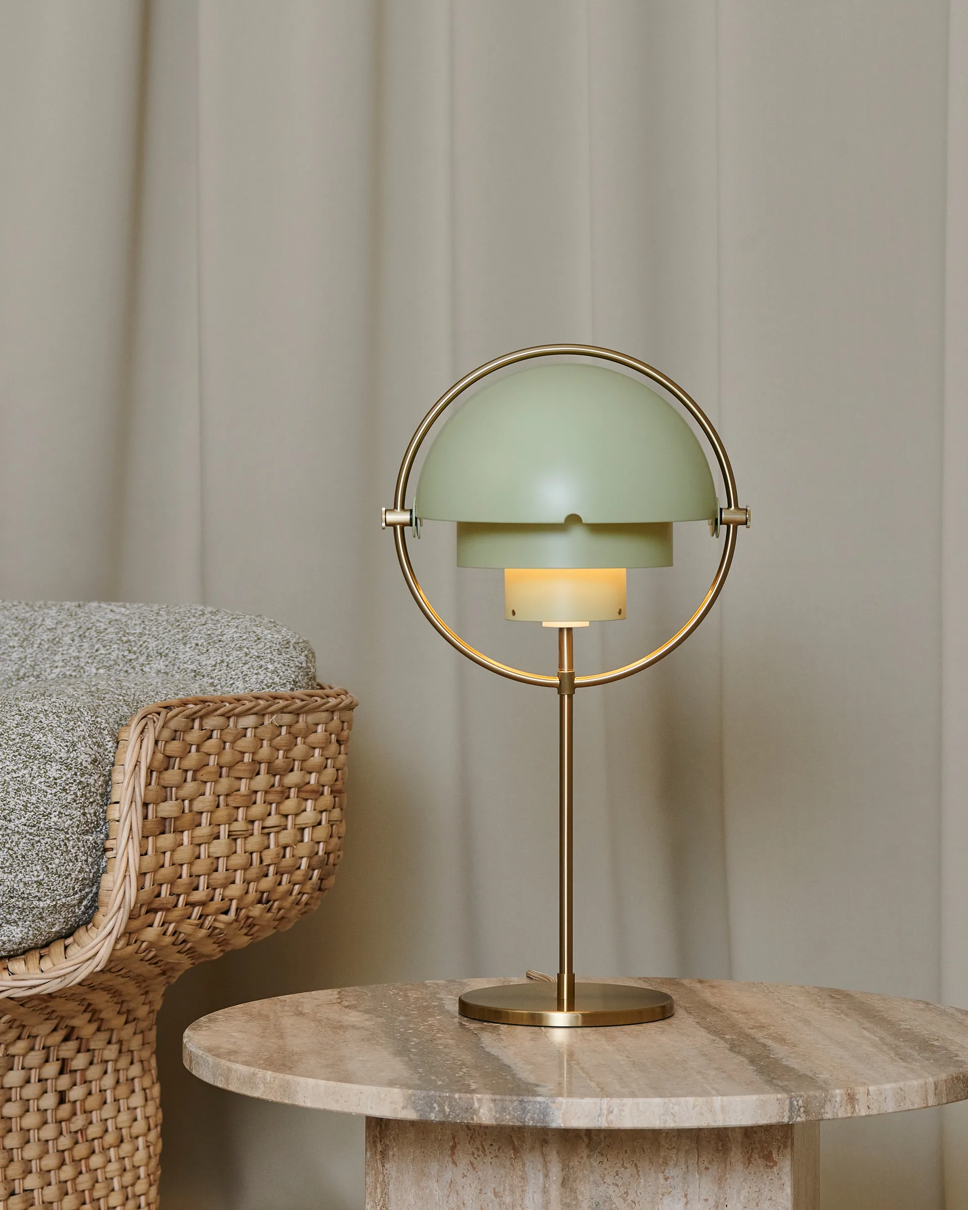 Multi-Lite bordlampe, Brass-desert sage GUBI