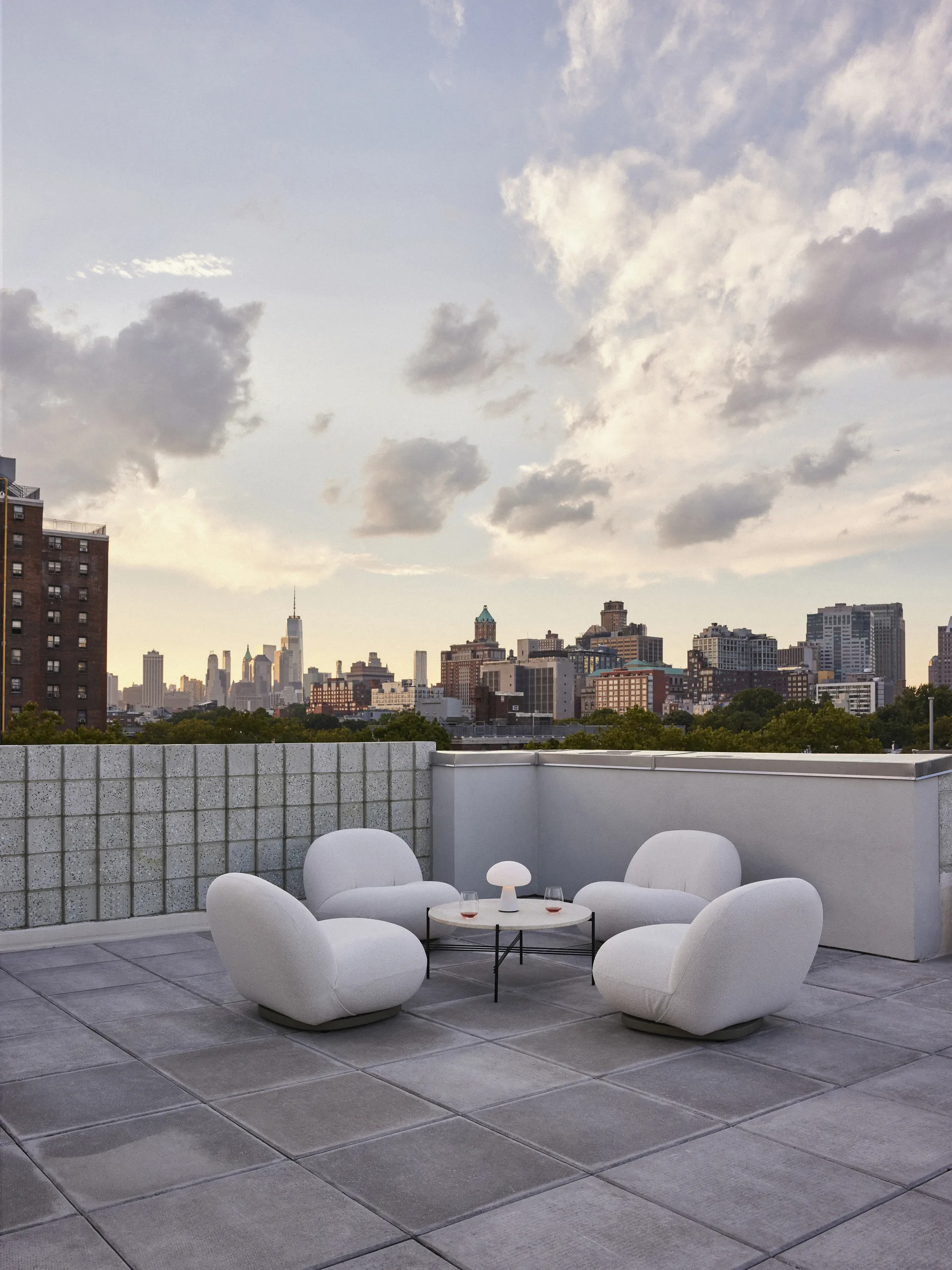 Obello bordlampe, Frosted glass GUBI