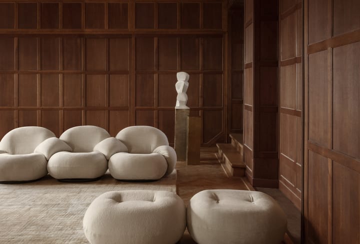 Pacha 3-seters sofa med armlene, Karakorum 001-pearl gold GUBI