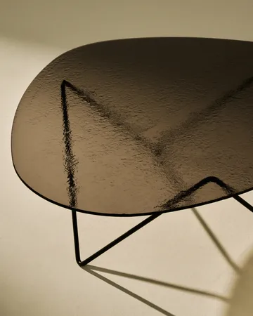 Pedrera salongbord - Svart semimatt-strukturglass bronse - GUBI