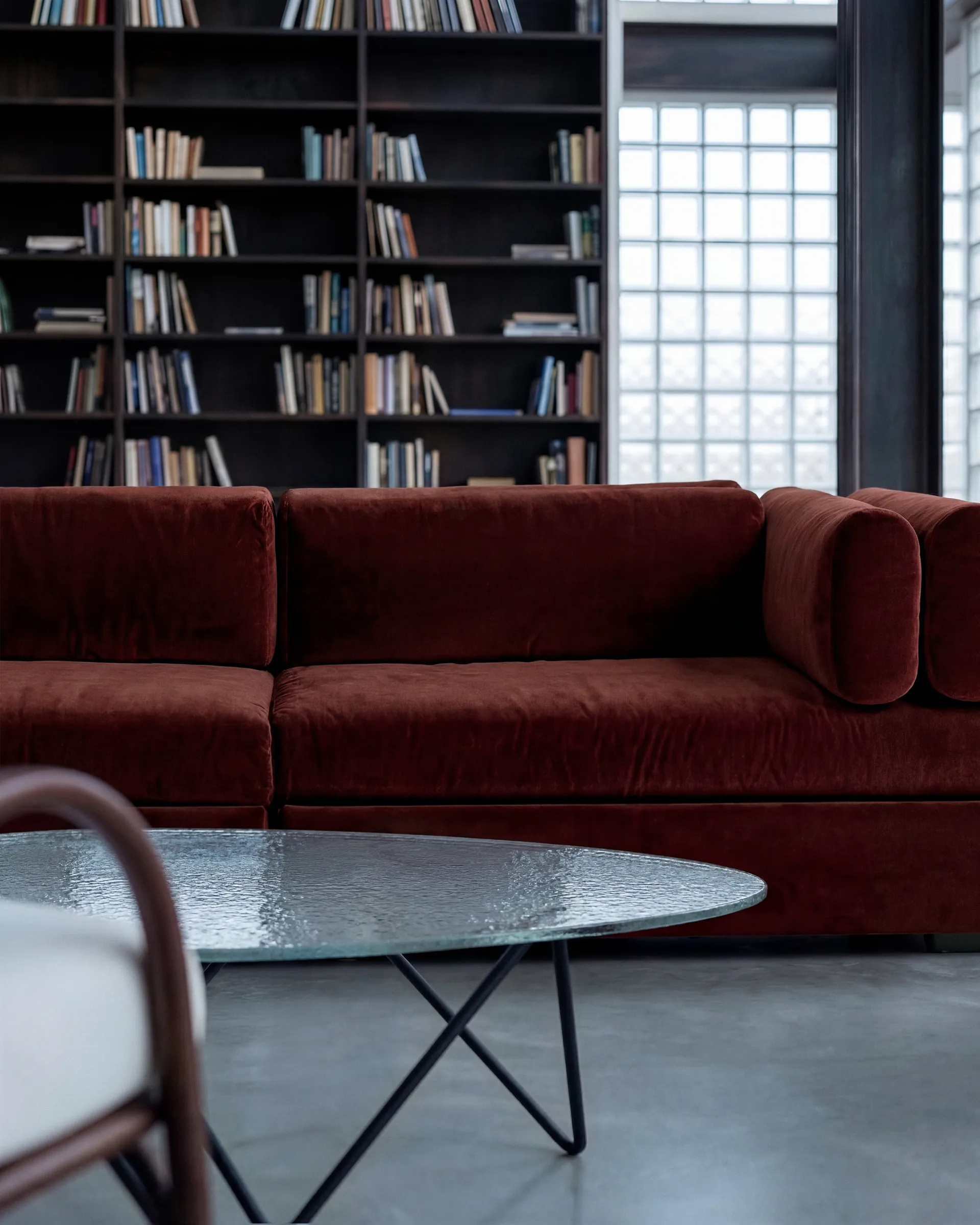 Pedrera salongbord, Svart semimatt-strukturglass transparent GUBI