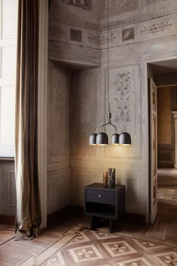 Private sidebord 40x50 cm - Brun-Svartbeiset eik - GUBI