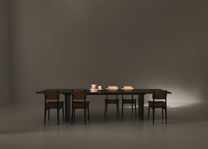 Private spisebord 100 x 320 cm, Brun og svartbeiset eik GUBI