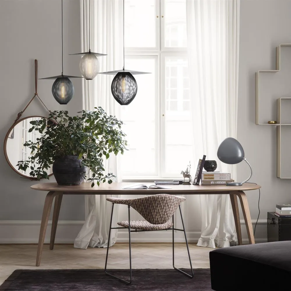 Satellite taklampe large, midnight black (sort) GUBI