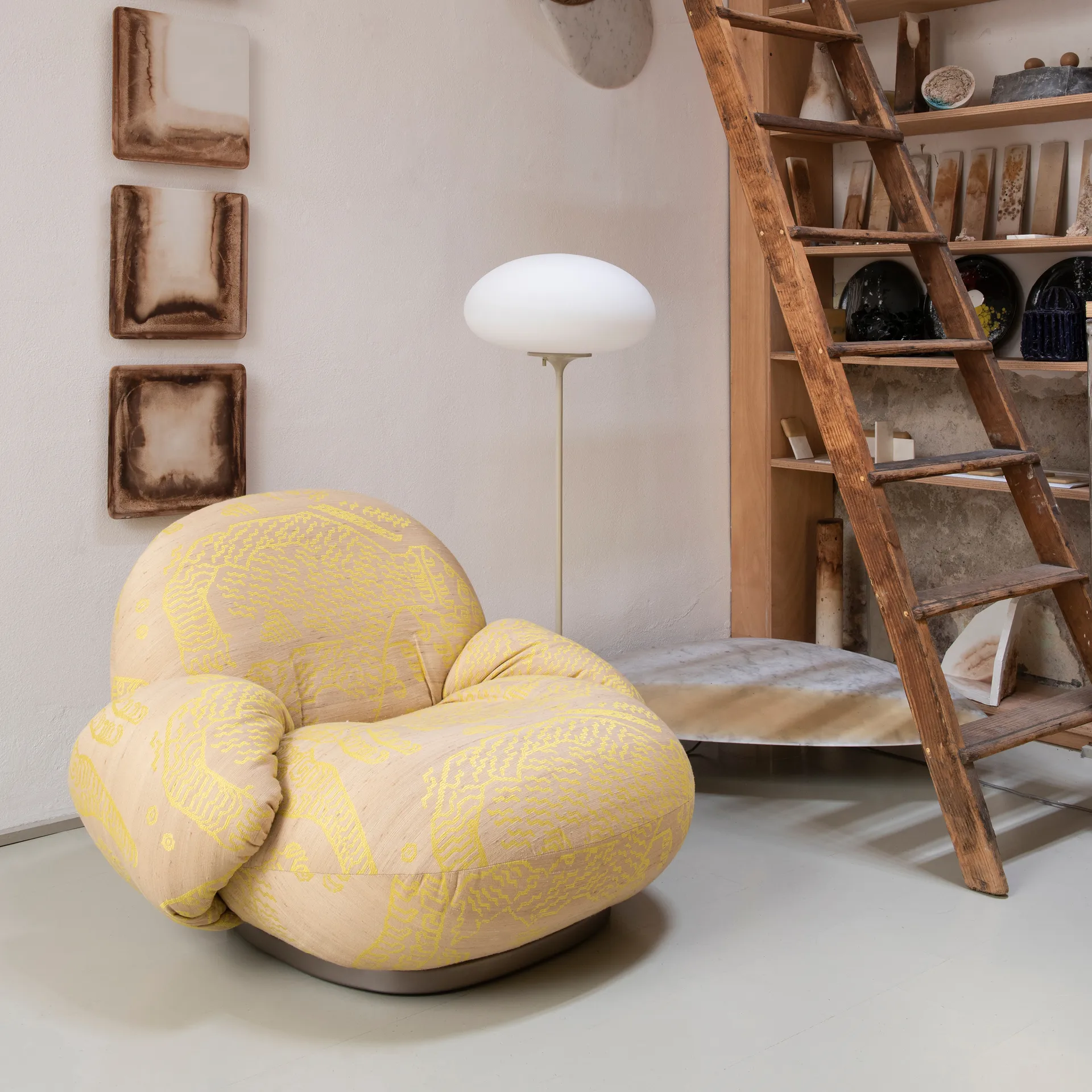 Stemlite gulvlampe 150 cm, Pebble Grey GUBI