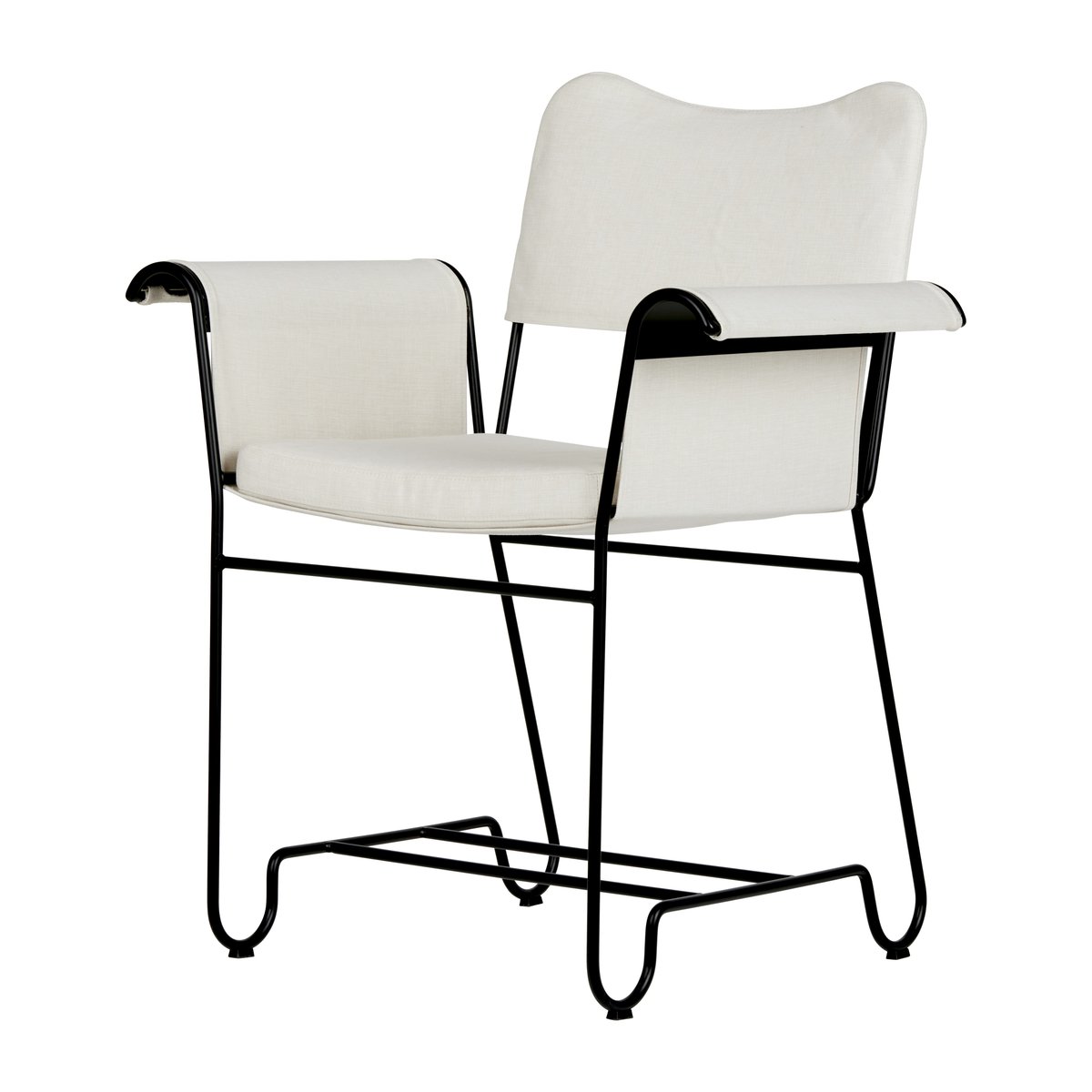 Bilde av GUBI Tropique karmstol Black-Leslie 06