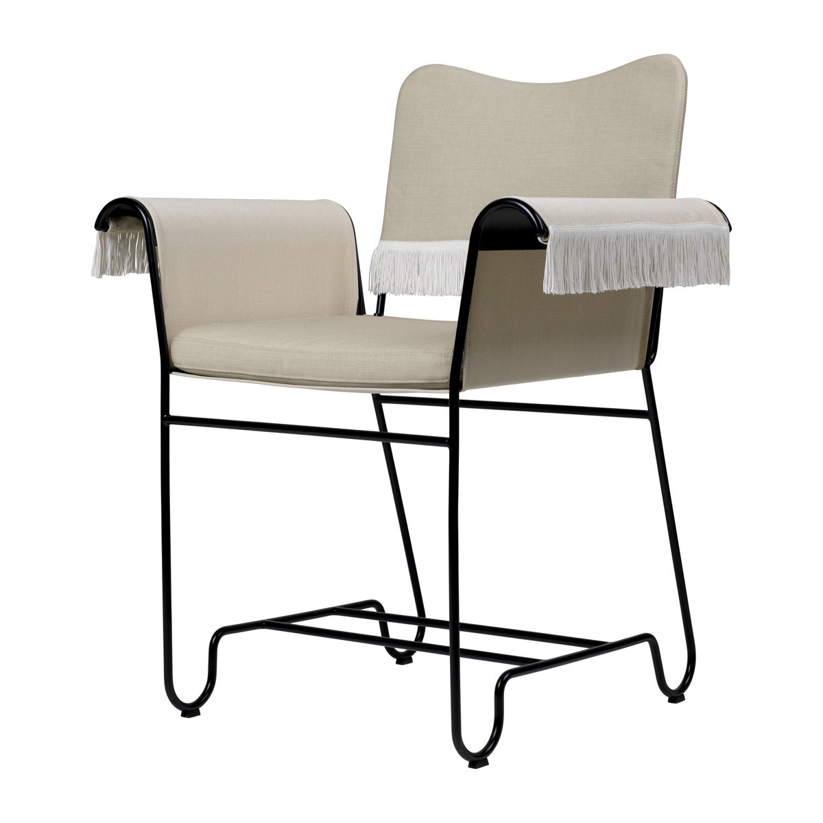 GUBI Tropique karmstol med frynser Black-Leslie 12