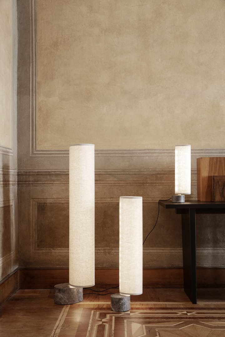 Unbound gulvlampe 80 cm, Canvase-grå marmor GUBI