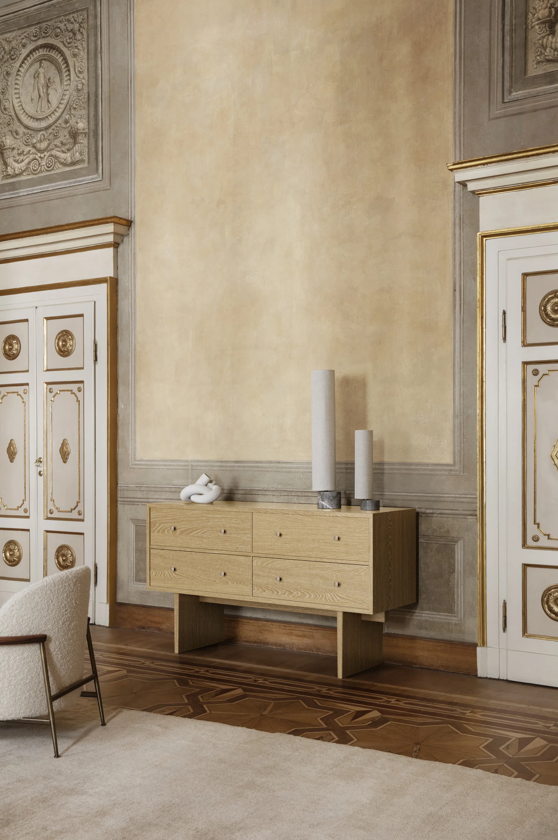 Unbound gulvlampe 80 cm, Canvase-grå marmor GUBI