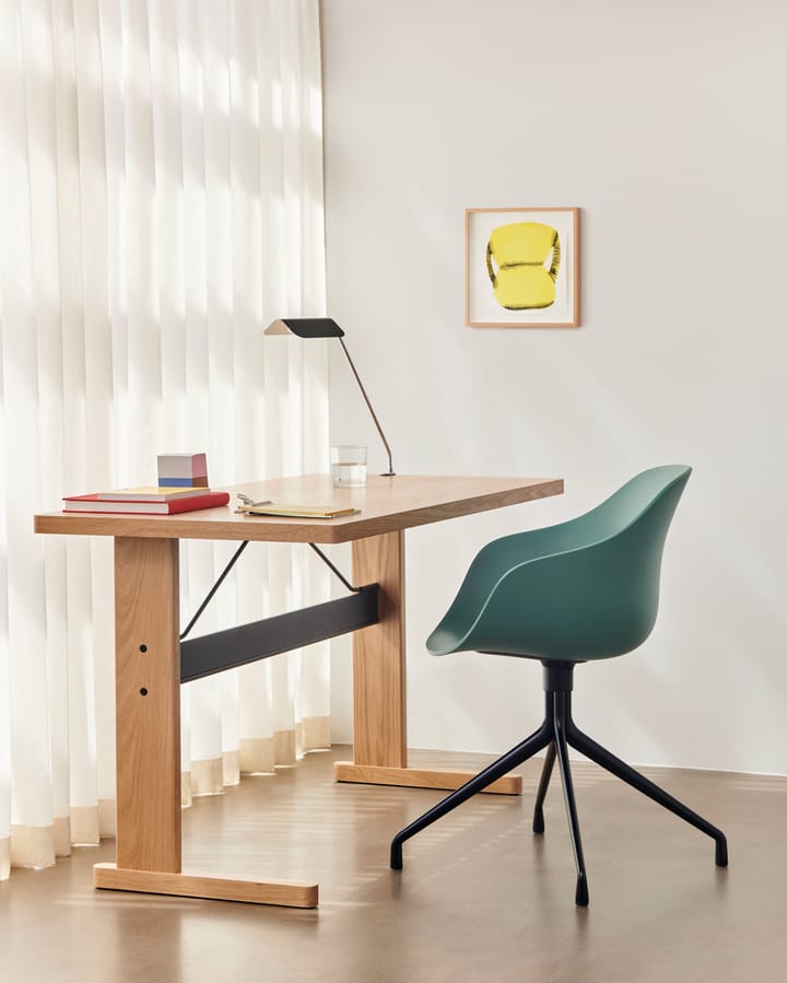 Apex Clip skrivebordlampe, Iron black HAY
