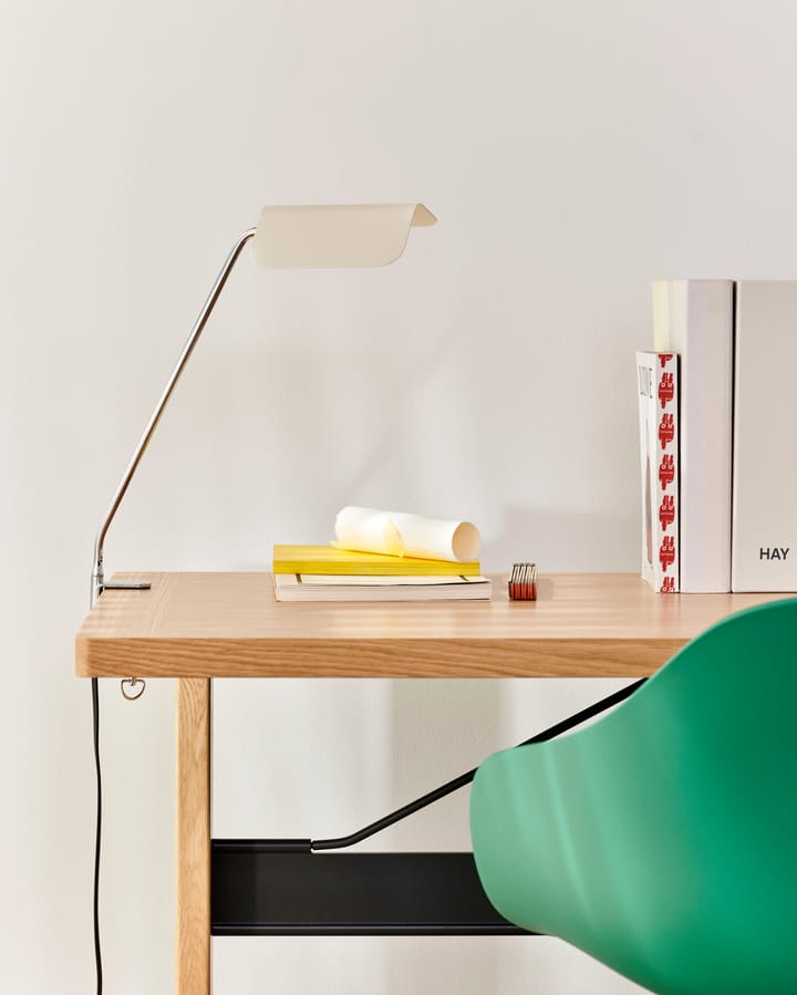 Apex Clip skrivebordlampe, Oyster white HAY