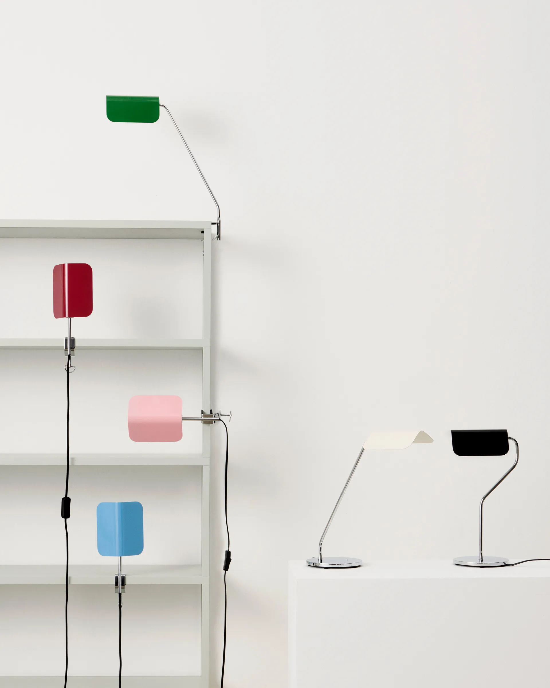 Apex skrivebordslampe, Oyster white HAY