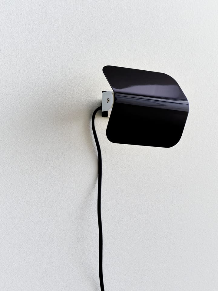 Apex vegglampe, Iron black HAY