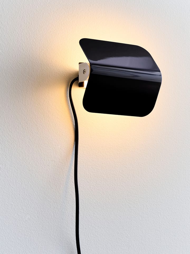 Apex vegglampe, Iron black HAY