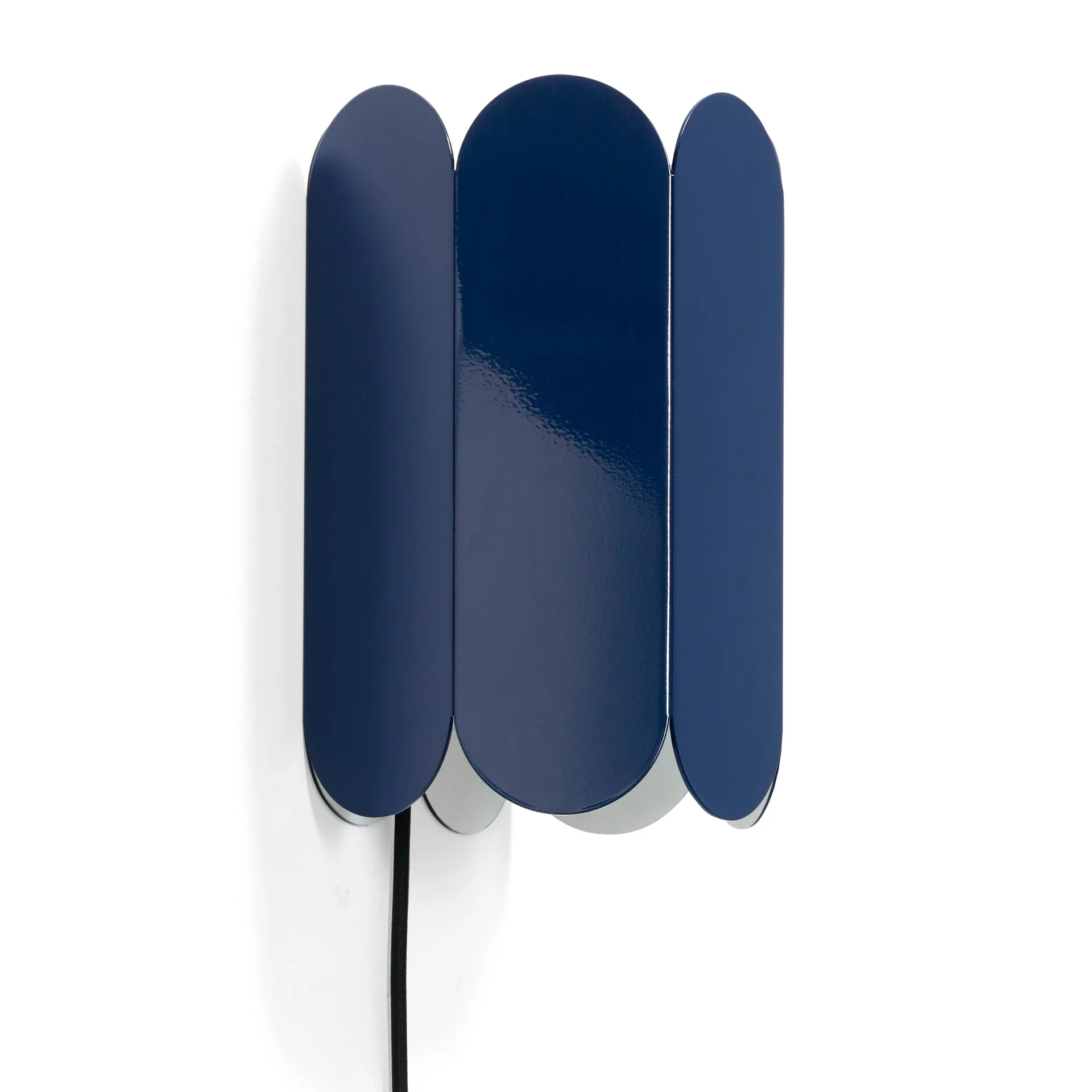 Arcs wall switch vegglampe, Cobalt blue HAY