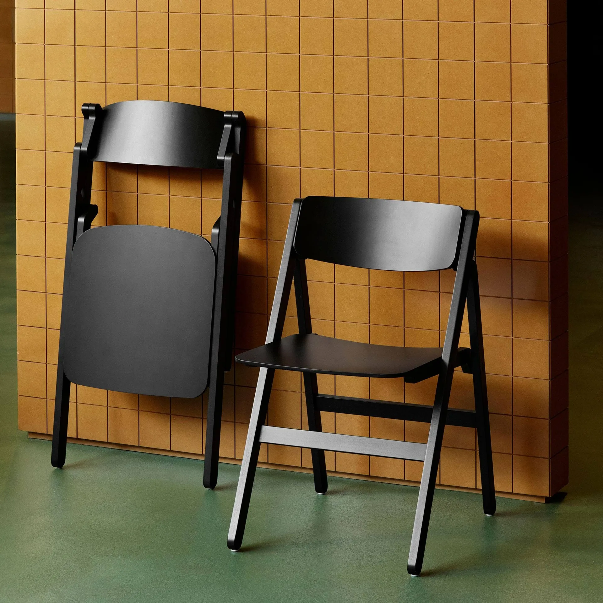 Backflip Chair stol→Backflip Chair stol, Anthracite lakkert bøk HAY