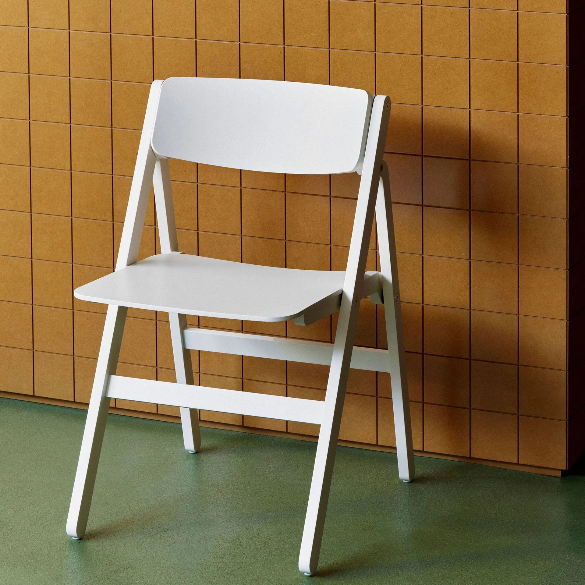 Backflip Chair stol→Backflip Chair stol, Cream white lakkert bøk HAY